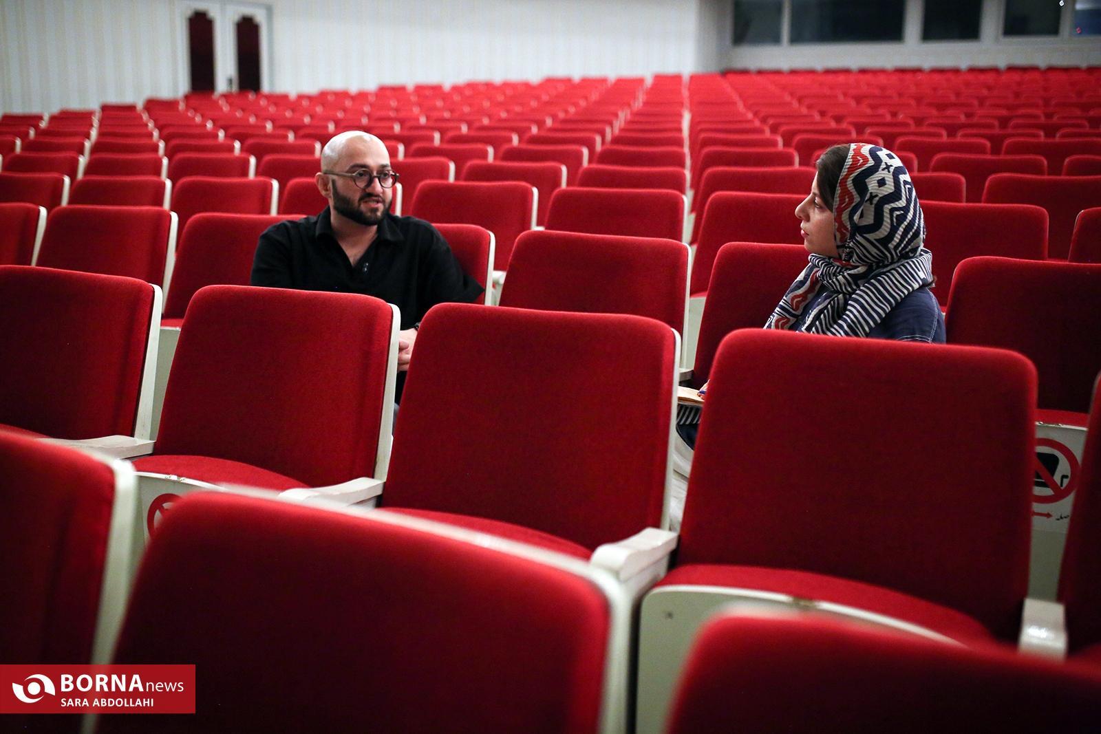 «آرش گوران» از همکاری با «همایون شجریان» تا چالشهای موسیقی ایرانی/آرش گوران: «تهران، جشن بیکران» عنوانی است که به فانتزی درونی قطعات اجرا شده اشاره دارد/ موسیقی زبان جهانی است که فرهنگها را به هم نزدیک میکند/ «آرش گوران» از همکاری با «همایون شجریان» تا چالشهای موسیقی ایرانی/آرش گوران: «تهران، جشن بیکران» عنوانی است که به فانتزی درونی قطعات اجرا شده اشاره دارد/ موسیقی زبان جهانی است که فرهنگها را به هم نزدیک میکند/