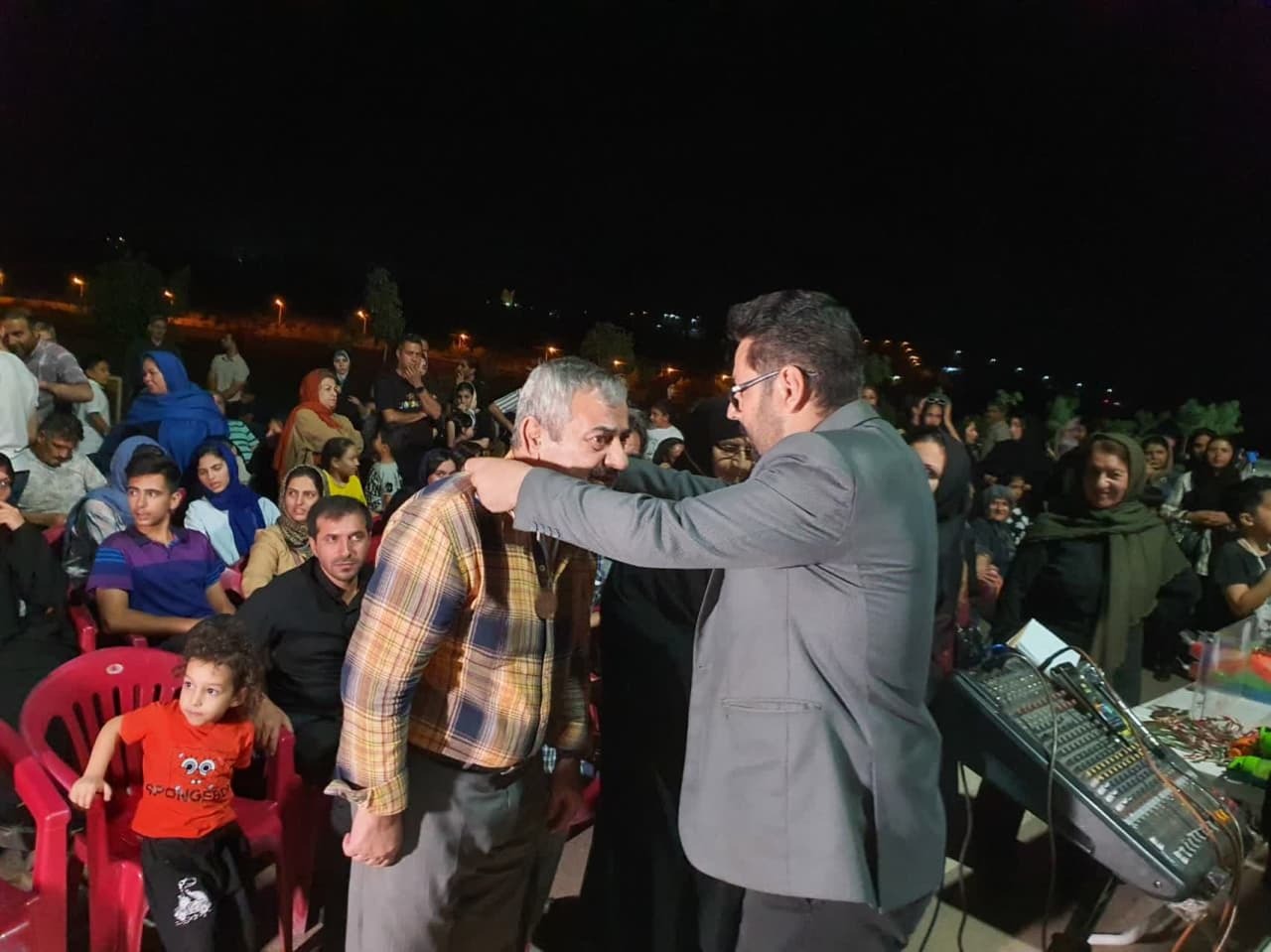 پیاده روی خانوادگی گامهای عاشقانه در قزوین برگزار شد