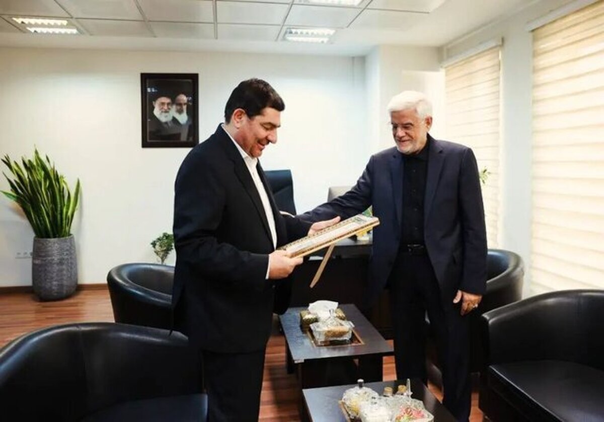 دیدارهای صمیمانه عارف با همتایان پیشین و خانواده آنها