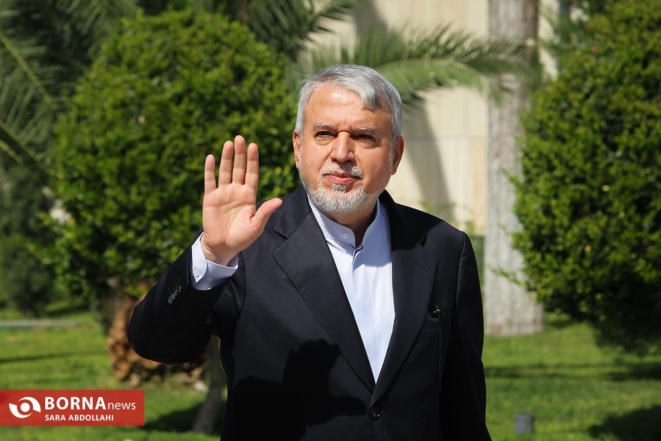 در اولین حضور خبرنگاران در حیاط دولت چهاردهم چه گذشت در اولین حضور خبرنگاران در حیاط دولت چهاردهم چه گذشت