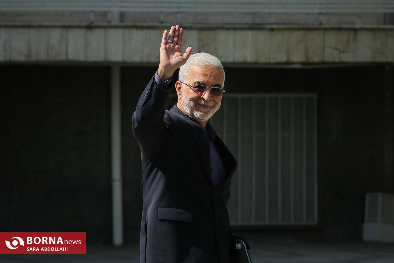 در اولین حضور خبرنگاران در حیاط دولت چهاردهم چه گذشت در اولین حضور خبرنگاران در حیاط دولت چهاردهم چه گذشت