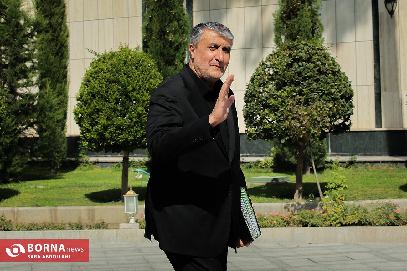 در اولین حضور خبرنگاران در حیاط دولت چهاردهم چه گذشت در اولین حضور خبرنگاران در حیاط دولت چهاردهم چه گذشت