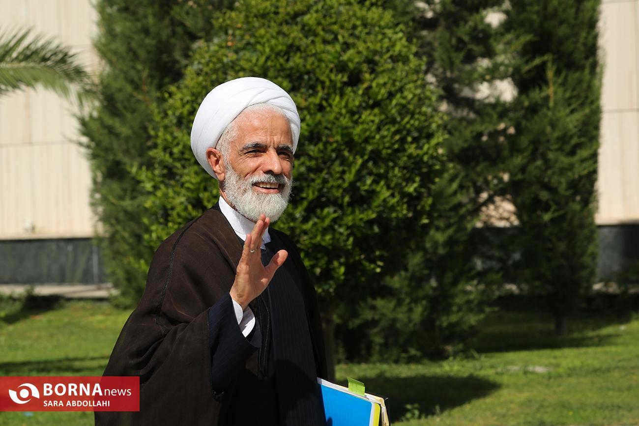 در اولین حضور خبرنگاران در حیاط دولت چهاردهم چه گذشت در اولین حضور خبرنگاران در حیاط دولت چهاردهم چه گذشت