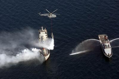 رزمایش دریایی آیونز 2024 ابتکار ایران برای مقابله با چالشهای امنیتی غیر سنتی و سازمان یافته///گزارش رزمایش دریایی آیونز 2024 ابتکار ایران برای مقابله با چالشهای امنیتی غیر سنتی و سازمان یافته///گزارش