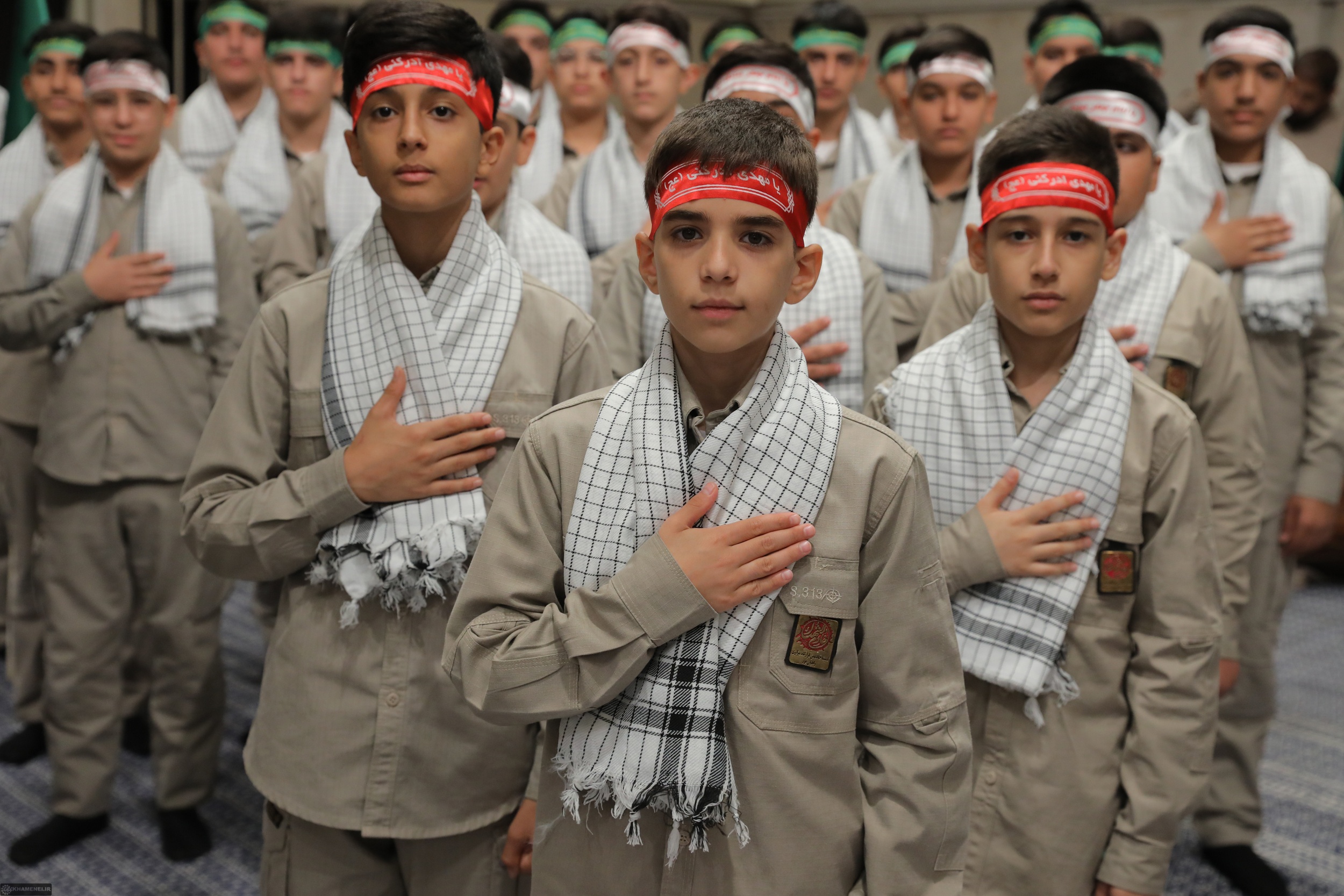 دیداری که دلهای جهادگران عرصه جهاد و مقاومت را صیقل می زند دیداری که دلهای جهادگران عرصه جهاد و مقاومت را صیقل می زند