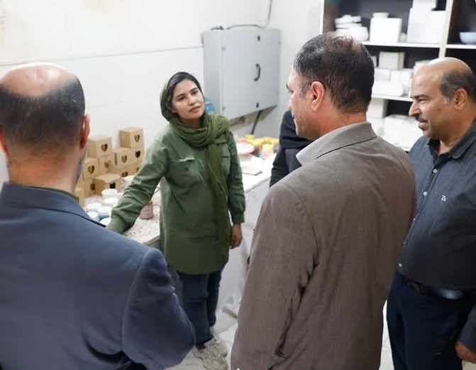 حضور مدیرعامل پالایشگاه آبادان در جمع کودکان و معلولان + عکس