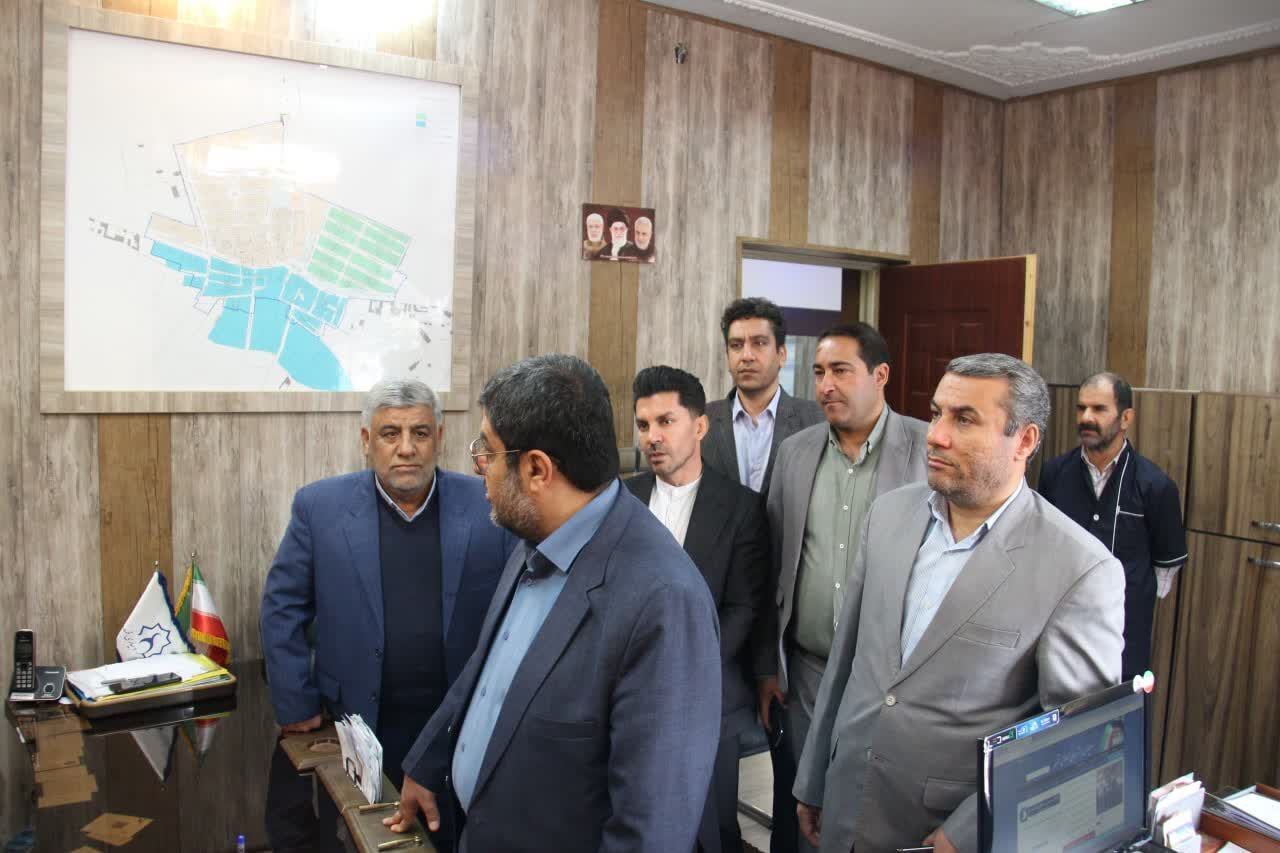 بازدید فرماندار ویژه شهرستان ری از دهیاری قمصر بخش کهریزک