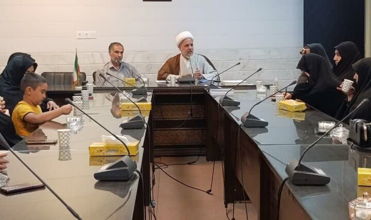 امام جمعه ساوه:
مداحان جایگاه و هویت بانوان در خانواده و جامعه را تبیین کنند