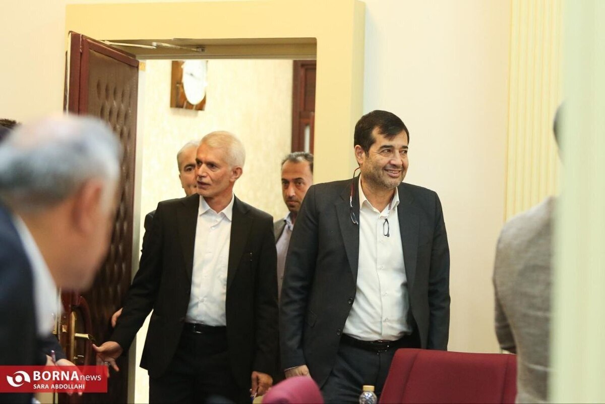 بازدید وزیر ورزش و‌ جوانان از اردوی تیم‌های ملی ناشنوایان