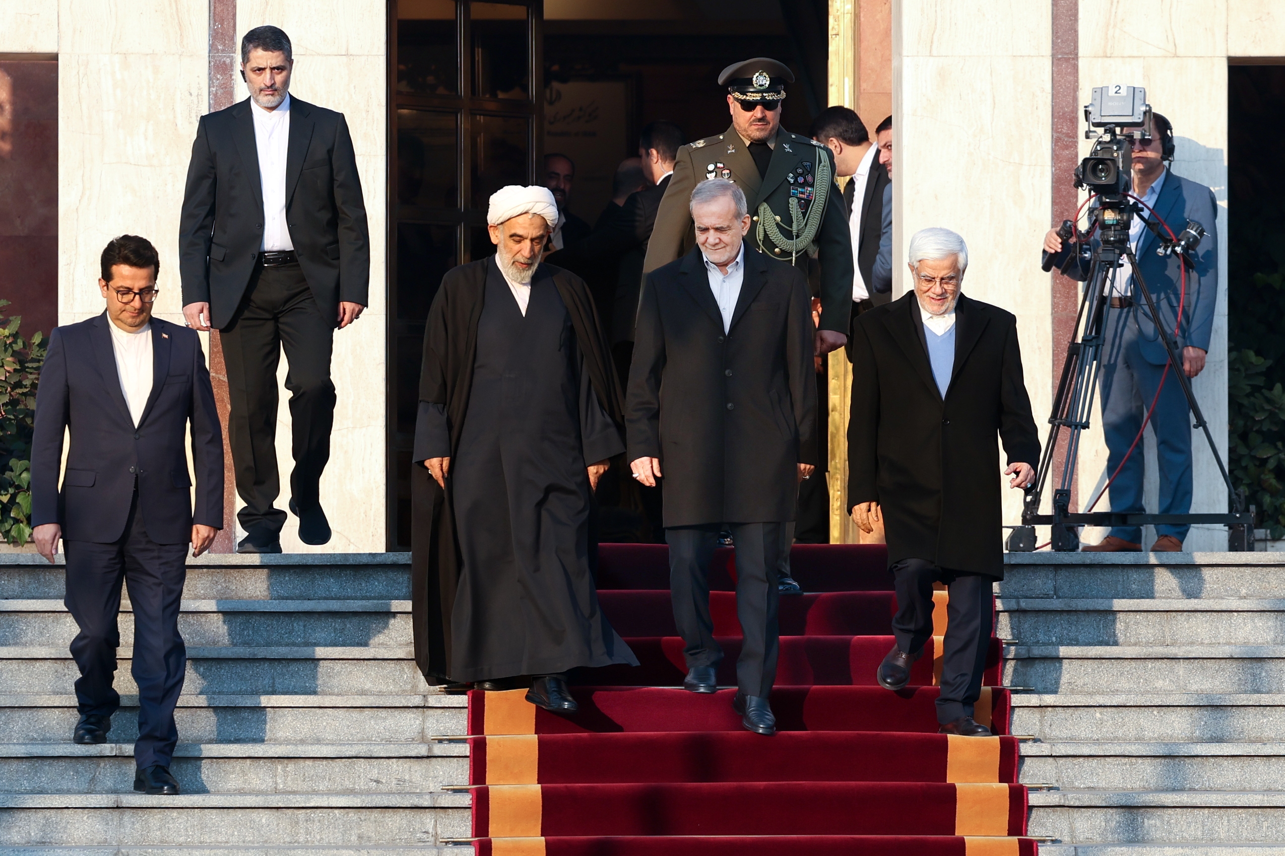 سفر به مصر/ گامی در راستای احیا وتقویت روابط تهران و قاهره سفر به مصر/ گامی در راستای احیا وتقویت روابط تهران و قاهره