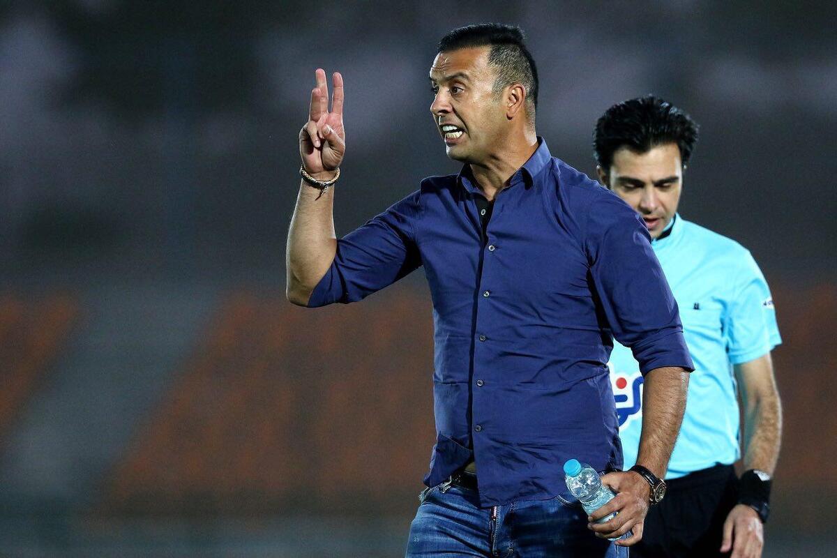 یک استقلالی اخراج شد