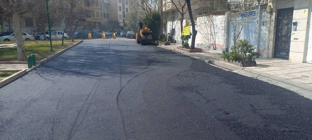 اجرای طرح بهسازی آسفالت مدارس منطقه ۱۴ تهران در ایام نوروز