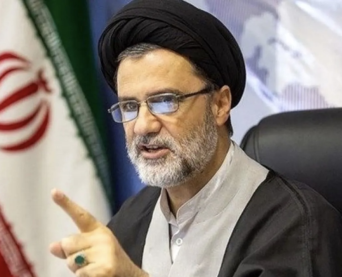 نبویان: پزشکیان با برکناری معاونت پارلمانی نشان داد با مردم صادق است