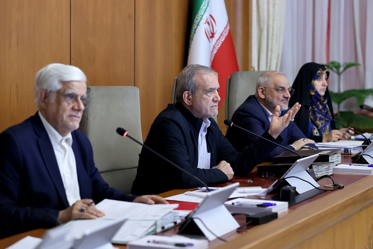 مرور کارنامه نوروزی دولت و تحقق هدفگذاری پویش «نه به تصادف»/ تصویب چند آیین نامه اجرایی از برنامه هفتم توسعه