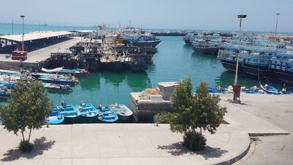 تجهیز تمام بنادر صیادی به شناور آتش‌خوار تا پایان سال