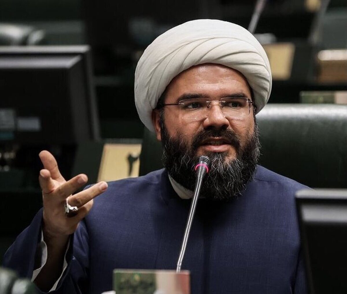 انتقاد نماینده کاشمر از تصمیمات متعدد در حوزه کنکور