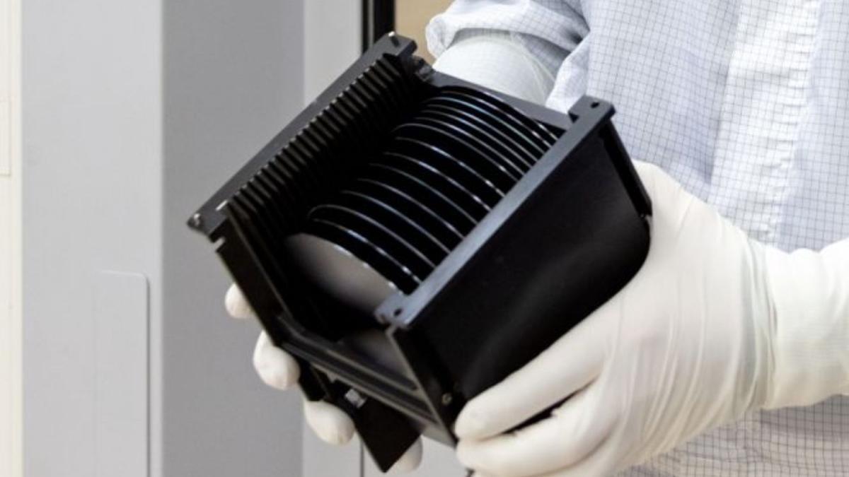 تولید نخستین تراشه نوری جهان آغاز شد!