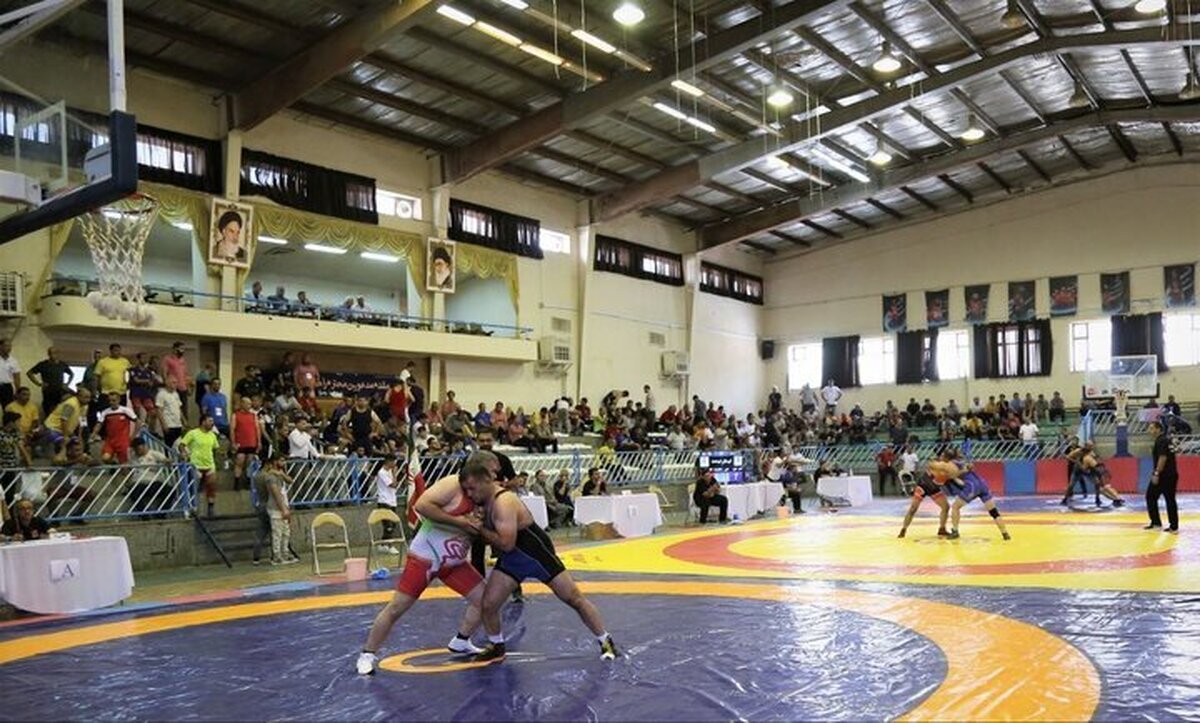 مسابقات کشتی فرنگی بزرگسالان انتخابی جام تختی در سنندج آغاز شد