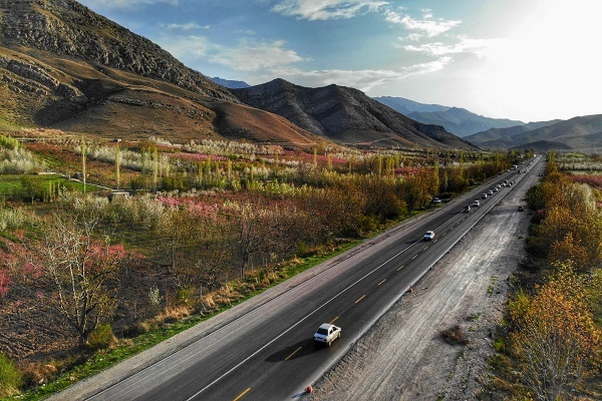 افزایش چشمگیر تردد‌های نوروزی، محور‌های خراسان شمالی شلوغ‌تر شدند