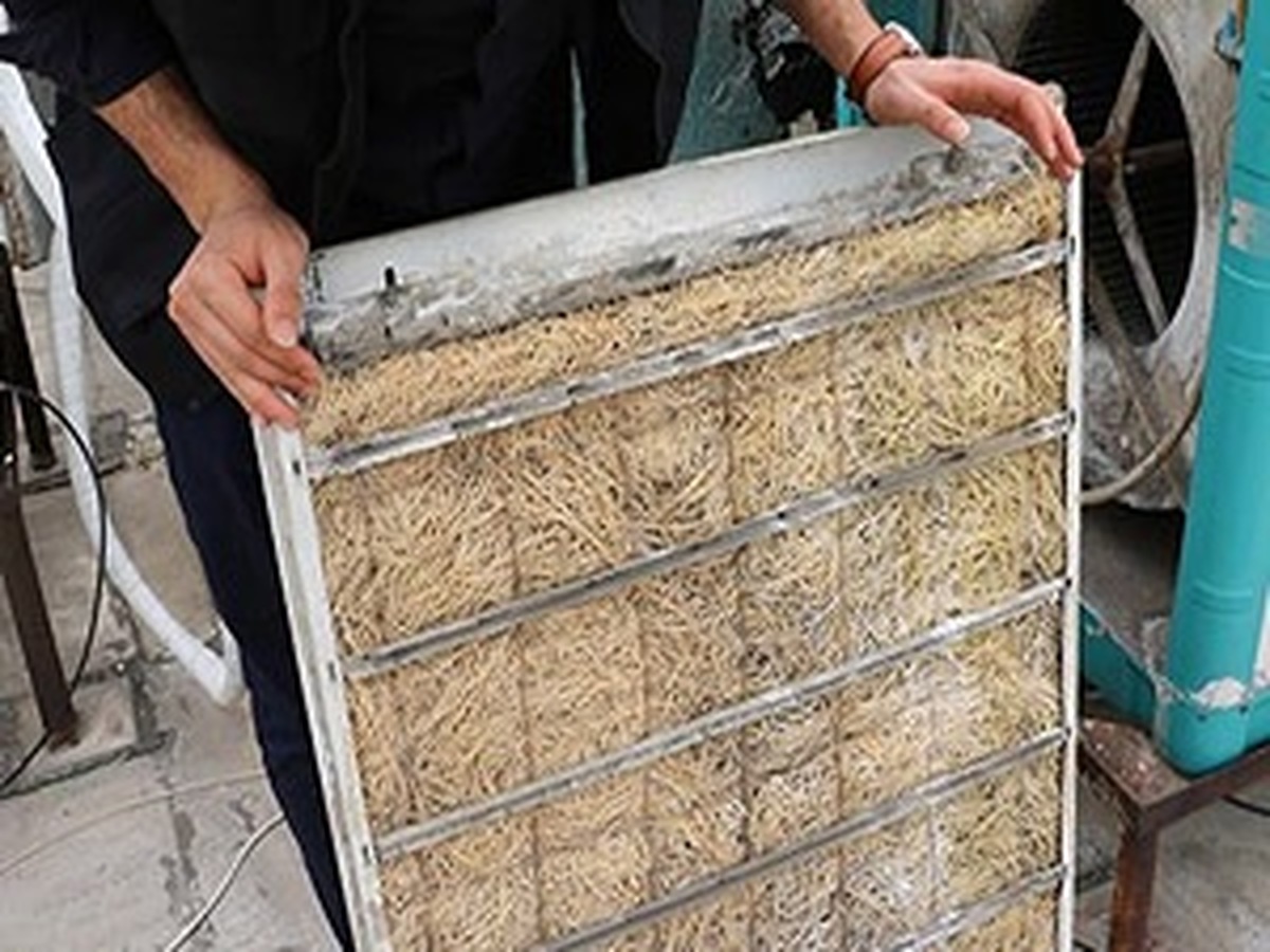 پوشال‌های کولر را برای بازیافت کنار سطل زباله بگذارید