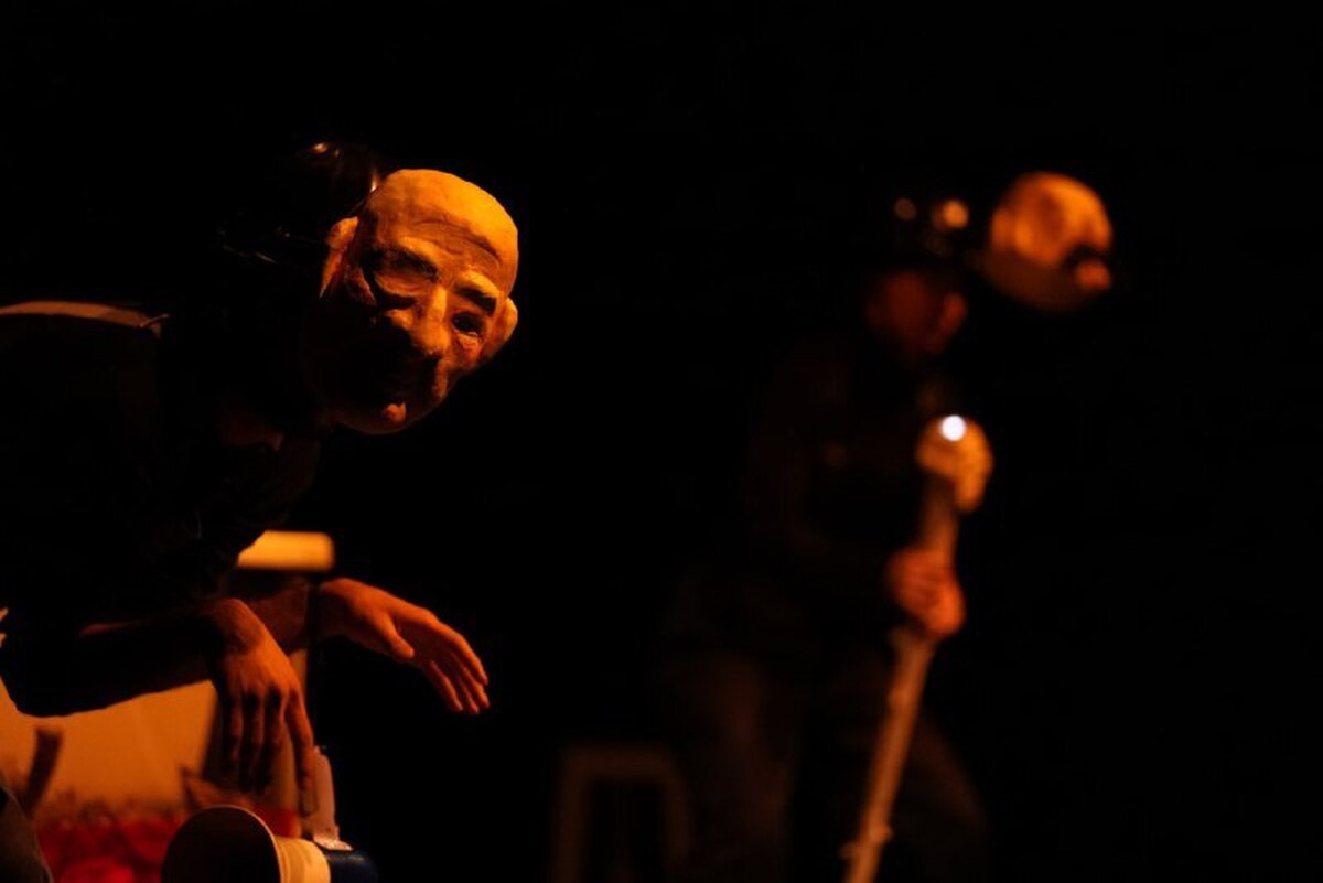 برگزیده جشنواره عروسکی تهران مبارک، روی صحنه می‌رود