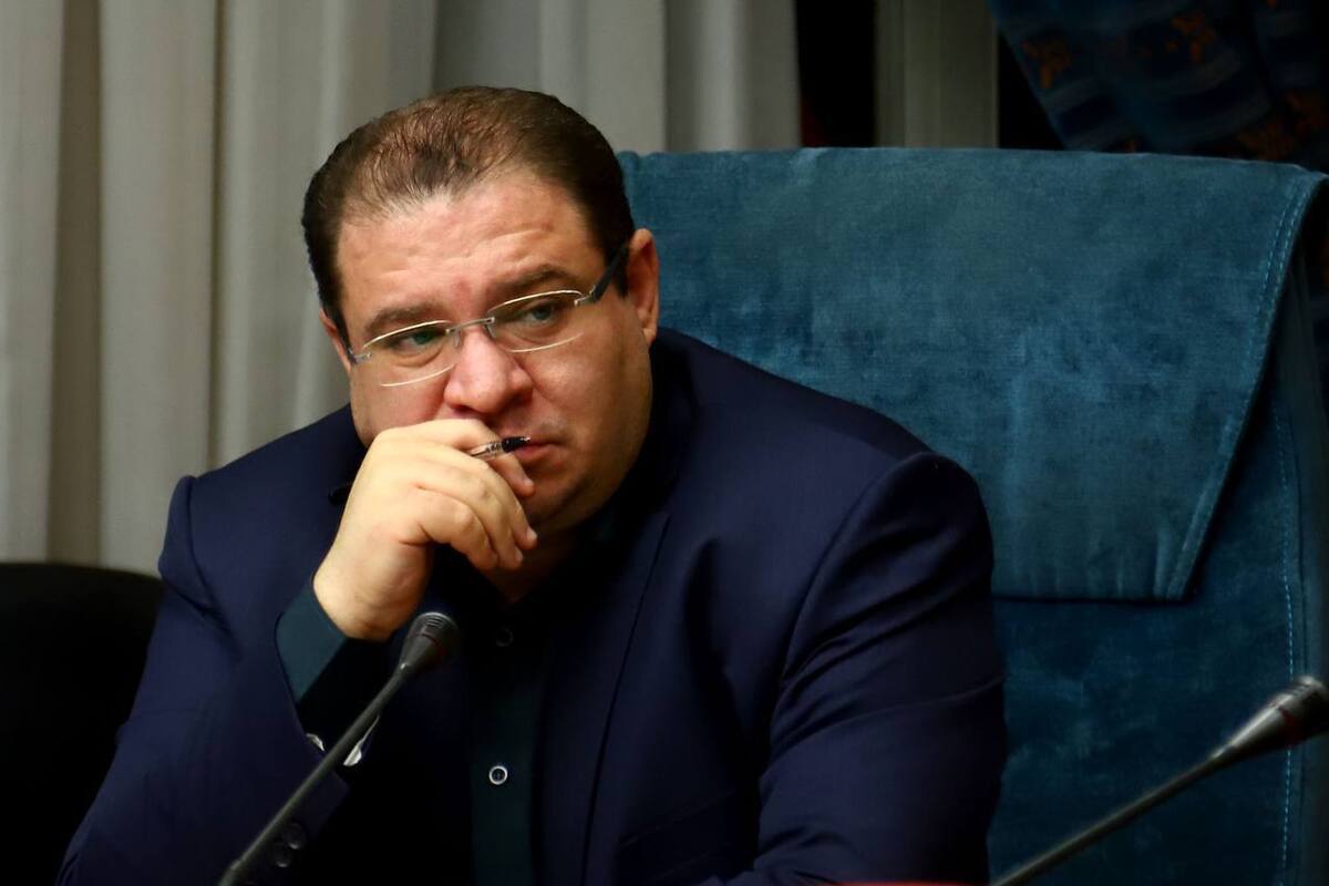 گلزاری: انتصاب معاون پارلمانی و معاون راهبردی ریاست جمهوری تایید نشد