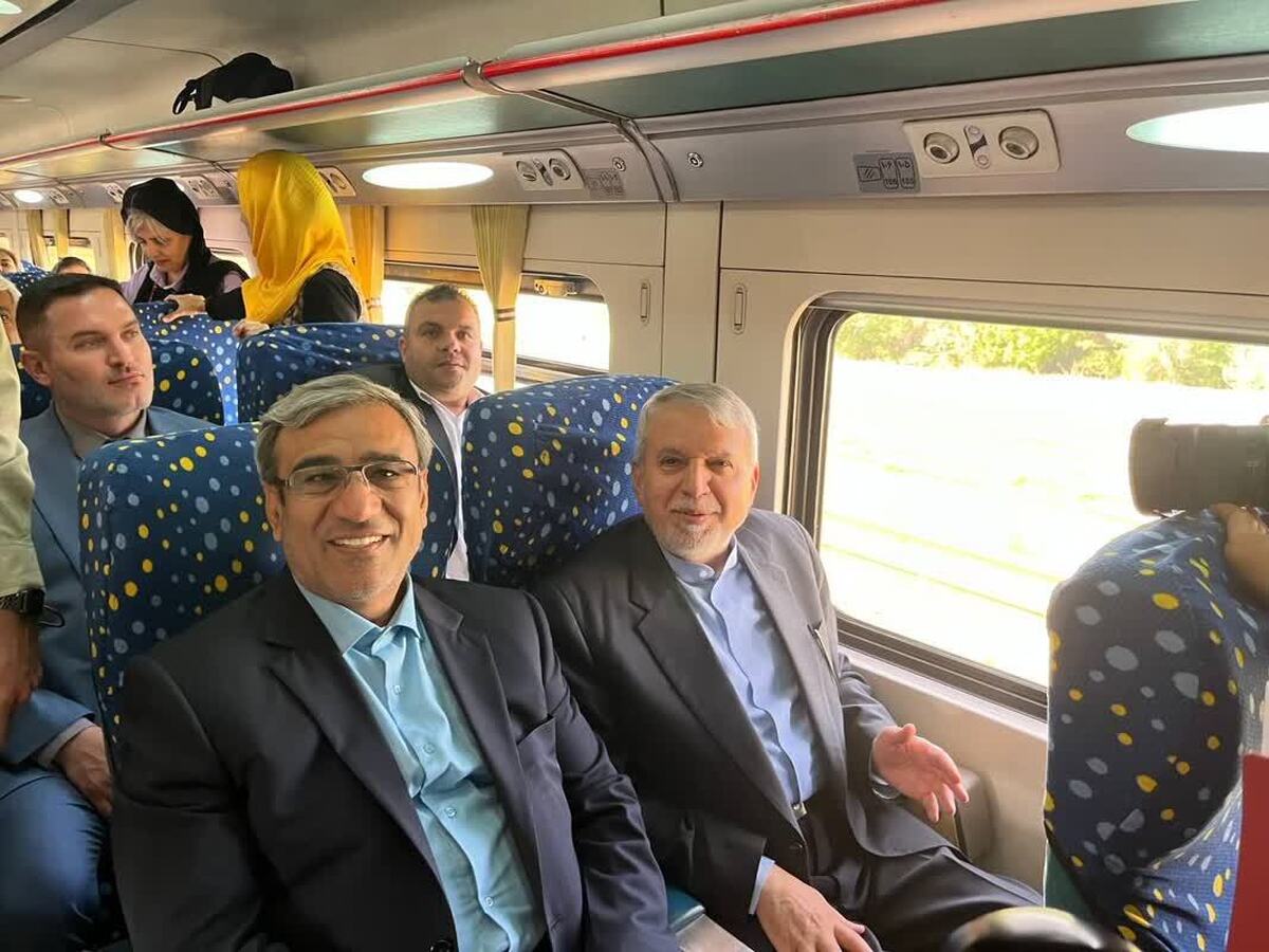 وزیر میراث فرهنگی با قطار گردشگری عازم شهر تاریخی نیشابور شد