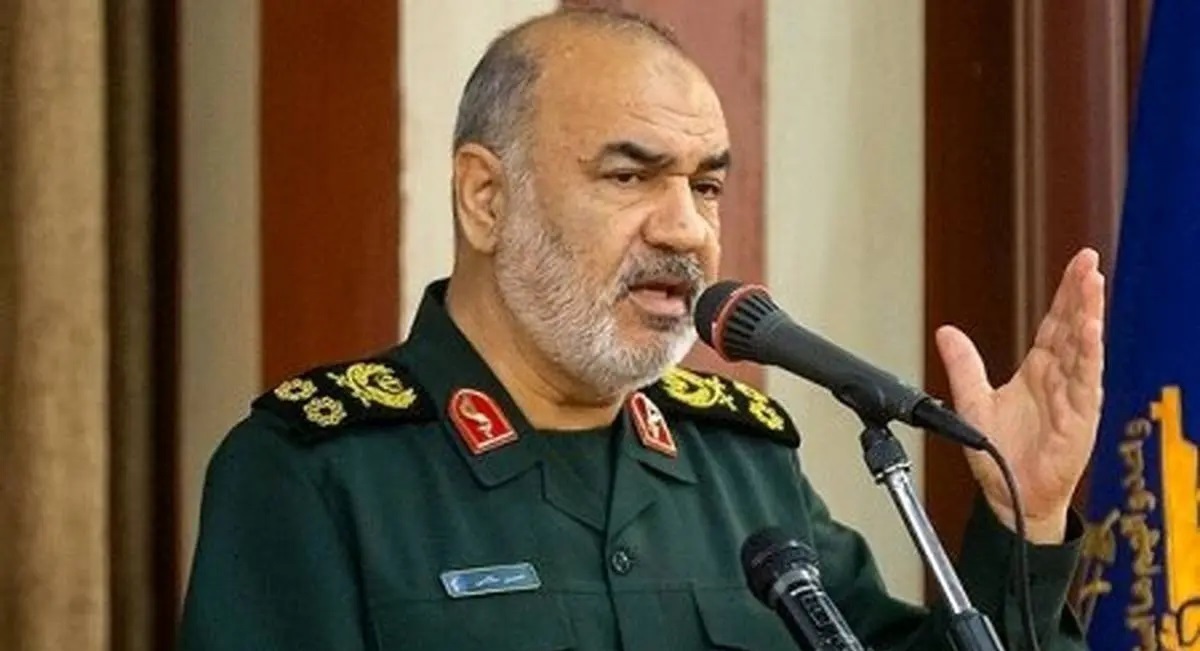 سرلشکر سلامی: ارتش و سپاه همزاد یکدیگر هستند
