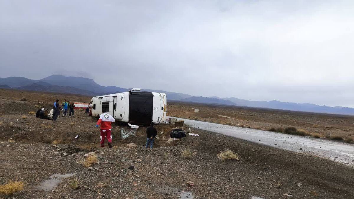 واژگونی خونین اتوبوس مسافربری در اصفهان