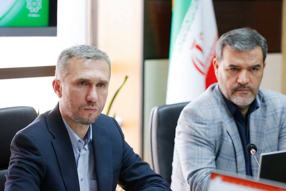 بررسی احداث مجتمع‌های ایستگاهی مترو و پارکینگ‌های خودرویی در منطقه ۵ 