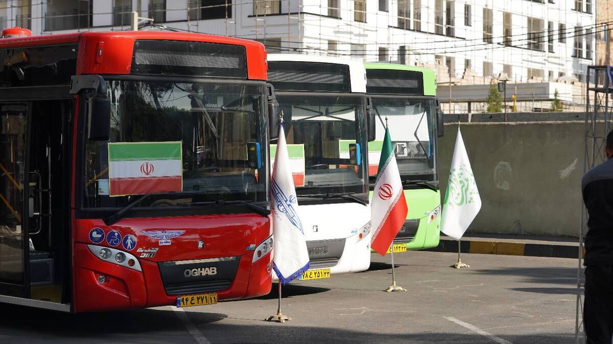 ناوگان حمل و نقل شهرداری منطقه ۲۱ با ورود ۲۳ دستگاه اتوبوس نونوار شد 