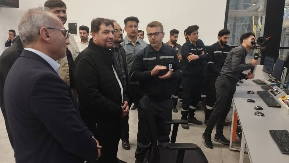 تاکید مخبر بر تولید و سرمایه‌گذاری به‌عنوان راه‌حل مشکلات اقتصادی