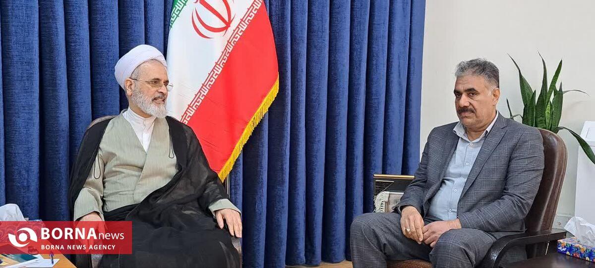 دیدار مدیرکل ورزش و جوانان قم با آیت‌الله اعرافی