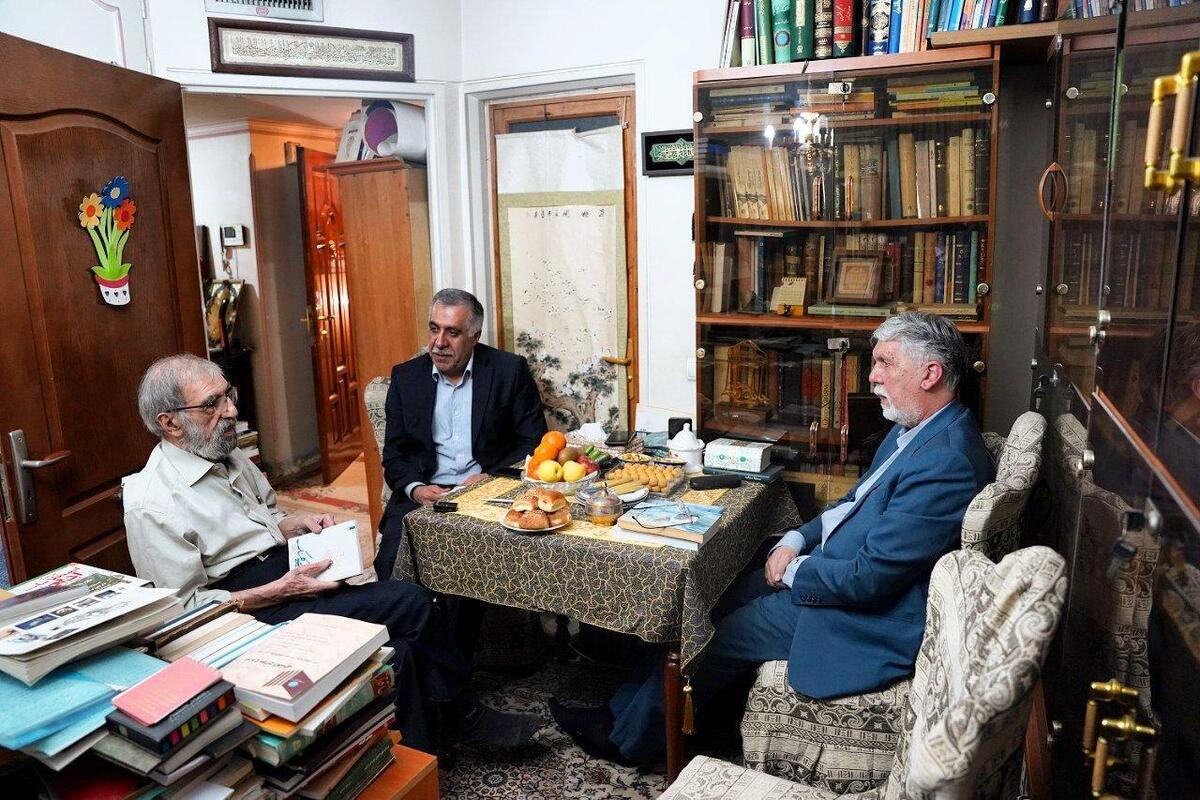 دیدار نوروزی وزیر فرهنگ با موسوی‌گرمارودی