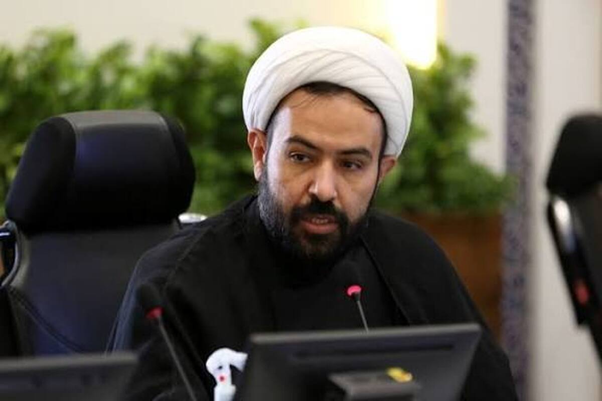 عضو شورای اسلامی شهر اصفهان: مردم دغدغه معیشت دارند نه فیلترینگ/ مدیریت شهری باید در بهبود معیشت مردم یاری رسان باشد