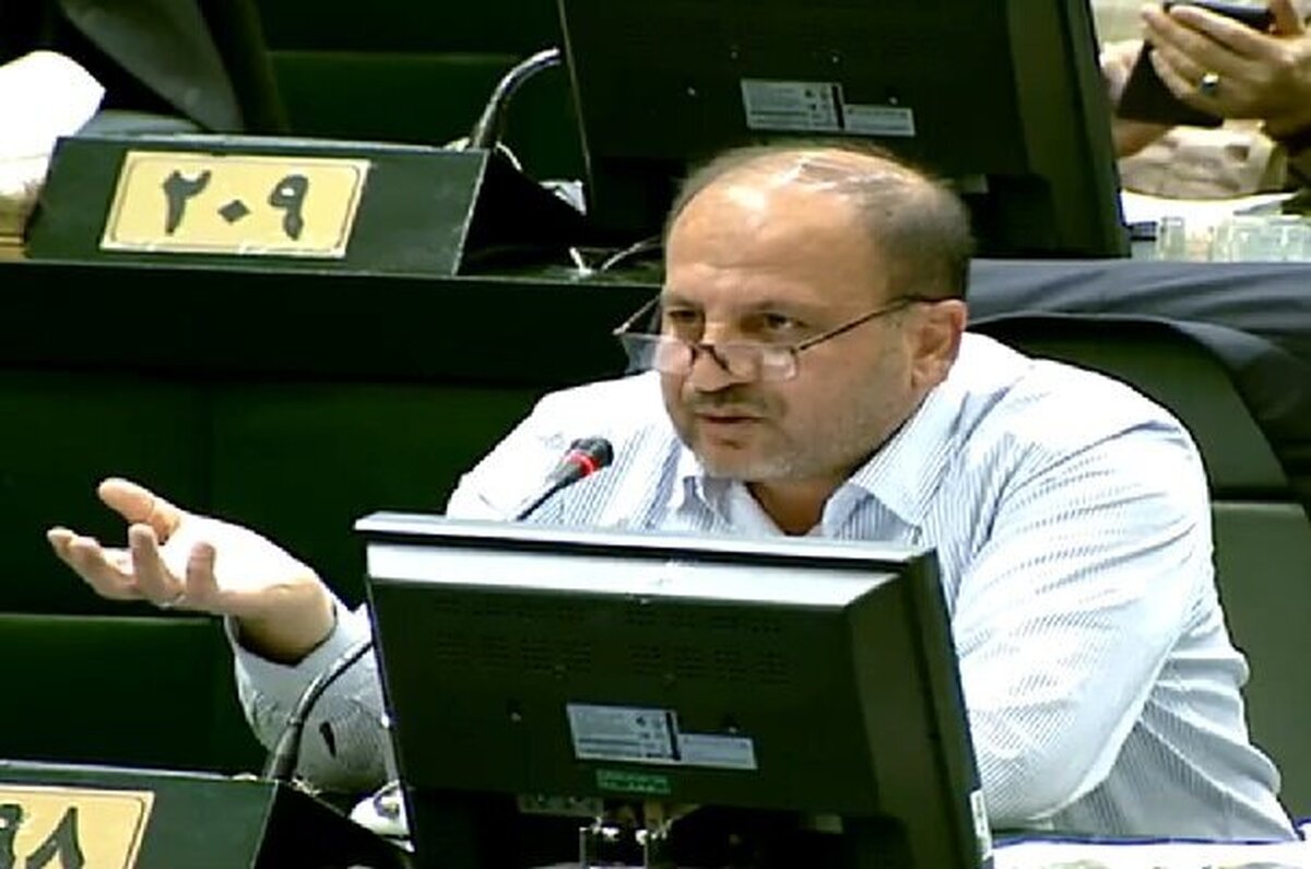 نوروزی: حقوق کارگران متناسب با نرخ تورم تعیین شود