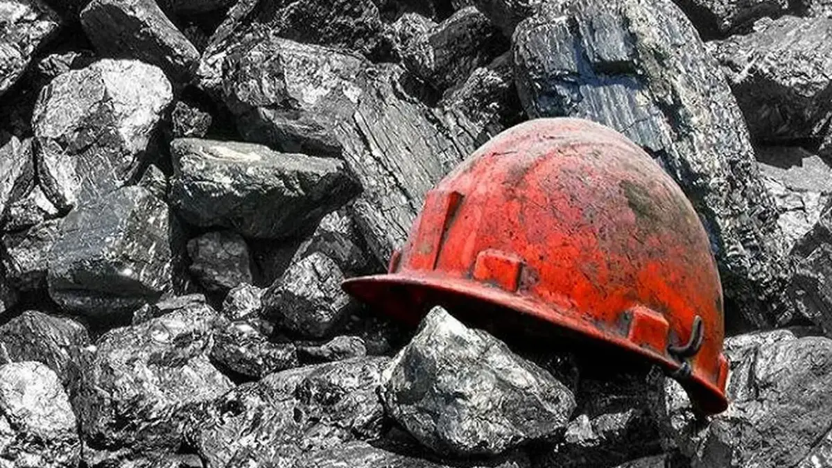 ریزش معدن کوشک در بافق؛ ۵ مصدوم و ادامه عملیات امدادرسانی برای دسترسی به بخش‌های زیرین