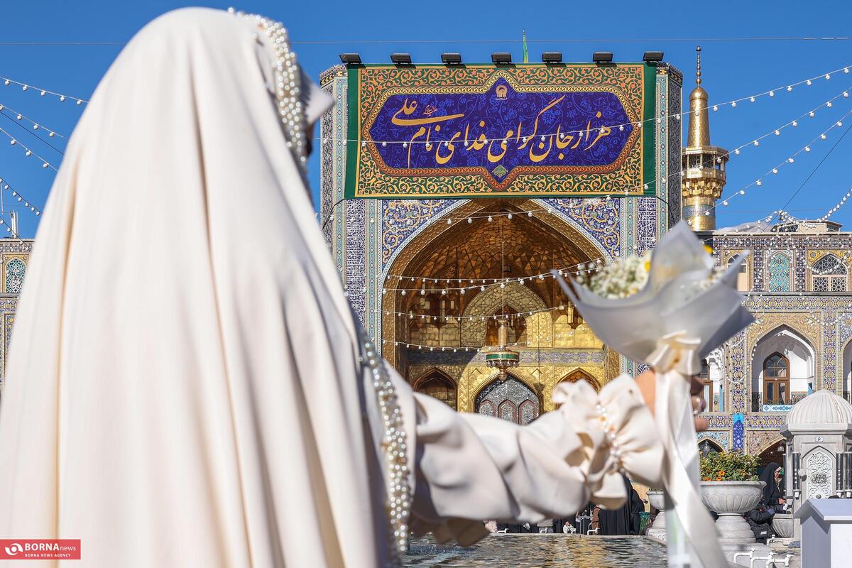 کتیبه آرایی حرم مطهر رضوی در ایام ولادت امام علی(ع) + گزارش تصویری