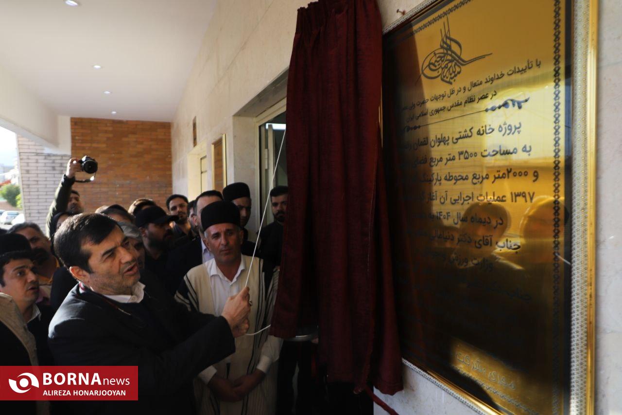 وزیر ورزش: ایذه نقش تاریخی در پرورش افتخارات ملی کشتی دارد / سرمایهگذاریهای ورزشی در ایذه تداوم مییابد وزیر ورزش: ایذه نقش تاریخی در پرورش افتخارات ملی کشتی دارد / سرمایهگذاریهای ورزشی در ایذه تداوم مییابد