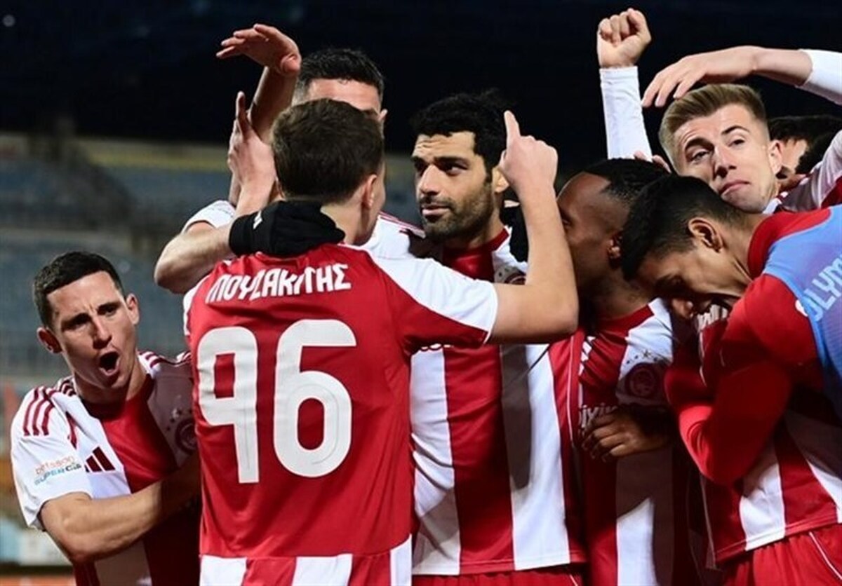 جشن قهرمانی المپیاکوس در شب گلزنی مهدی طارمی