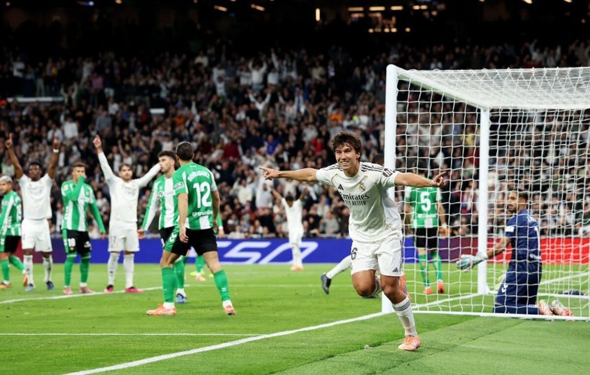 جشن پیروزی کهکشانی‌ها با ۵ گل مقابل بتیس/ تعقیب بارسا همچنان ادامه دارد