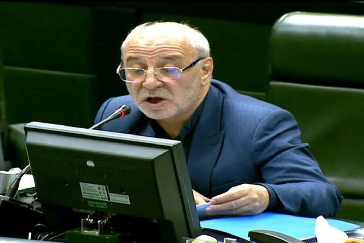 ترامپ با رئیس جمهور دزدی گور خود را کند!