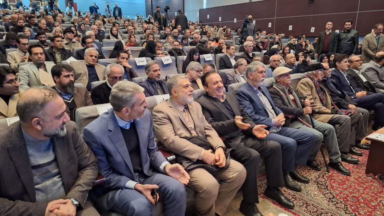 خط تعلیق و اقتصاد هنر در کانون توجه هشتمین دوسالانه ملی خوشنویسی ایران در قزوین 