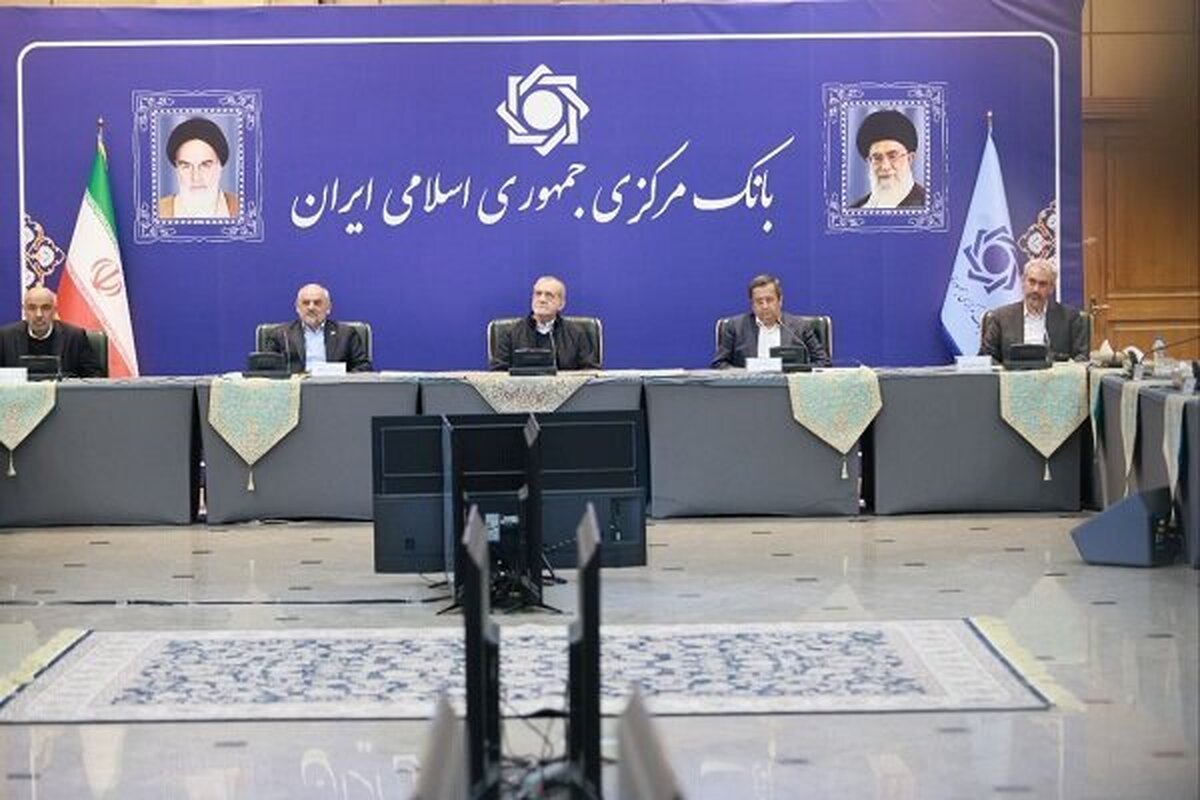 گزارش طباطبایی از جلسه شبانه رئیس جمهور در بانک مرکزی