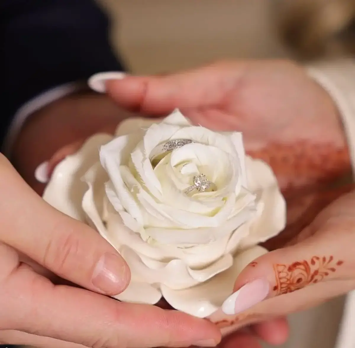 تصاویر خاص از مراسم ازدواج منیر الحدادی ستاره استقلال و بازیکن سابق بارسلونا