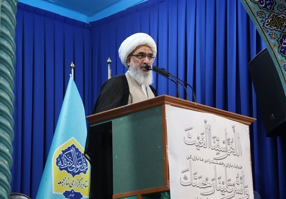 امام جمعه بوشهر: مردم نباید فریب آمریکا بخورند