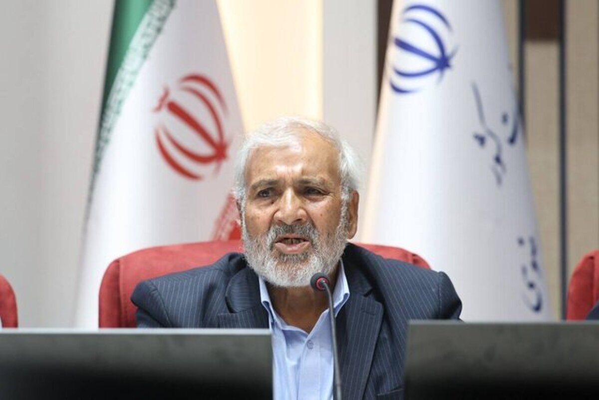 لزوم توجه بیشتر دولت به رسانه‌ها برای همراه‌سازی افکار عمومی با خود