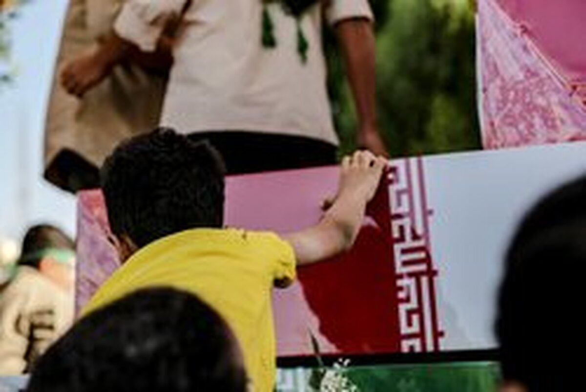 پیکر شهید مدافع امنیت در کیش تشییع شد