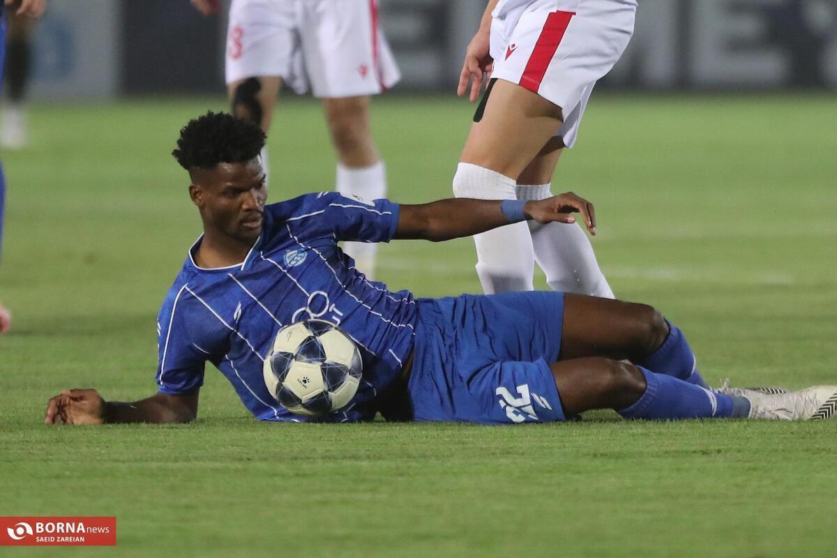 اندونگ با ابهام بزرگ به تمرینات استقلال اضافه شد