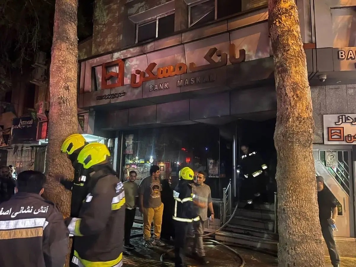 تخریب و سوختن ۶۰ بانک در ناآرامی‌های اخیر